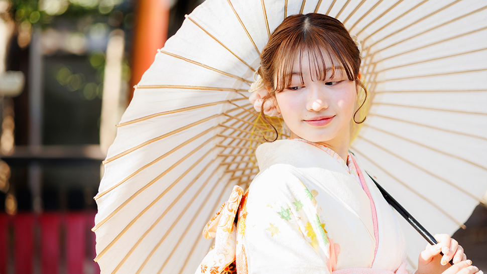 京都 写真館 成人式 写真 和傘 小物 振袖 ロケーション撮影 スタジオクレアーレ